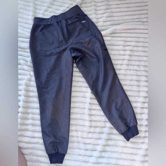 FIGS Scrub Pants Zamora Joggers- Graphite- Small/Petite - Picture 4 of 5